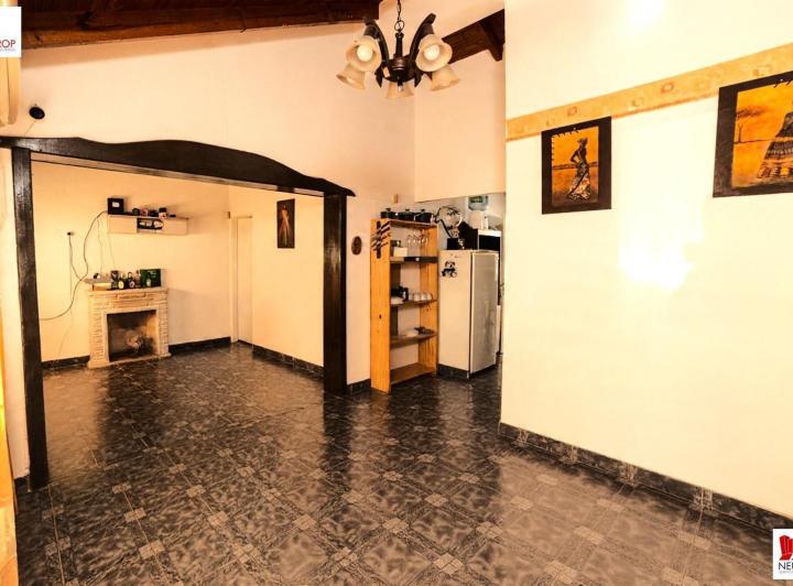 Casa · 130m² · 5 Ambientes · 1 Cochera