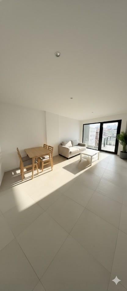 Excelente departamento de 2 ambientes a estrenar, ubicado en la prestigiosa zona de Aldrey.