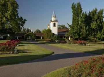 Bóveda, nicho o parcela , Pilar · Parcela en Cementerio Parque Memorial