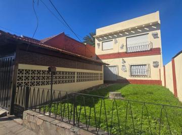 Casa · 233m² · 6 Ambientes · 1 Cochera · Venta Casa Multifamiliar Jardin Cochera Avellaneda