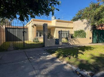 Casa · 124m² · 3 Ambientes · 1 Cochera · Venta Casa 3 Amb con Patio y Cochera