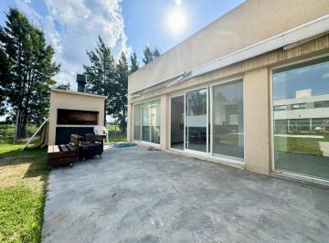 Casa · 150m² · 4 Ambientes · 2 Cocheras · Casa en Venta en Santa Ines Canning