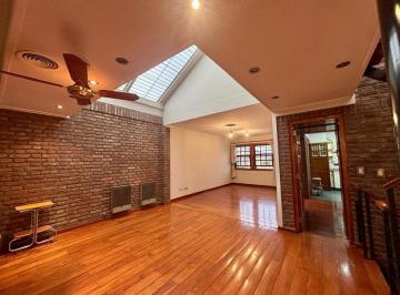Casa · 290m² · 3 Dormitorios · 2 Cocheras · Cochabamba 1875