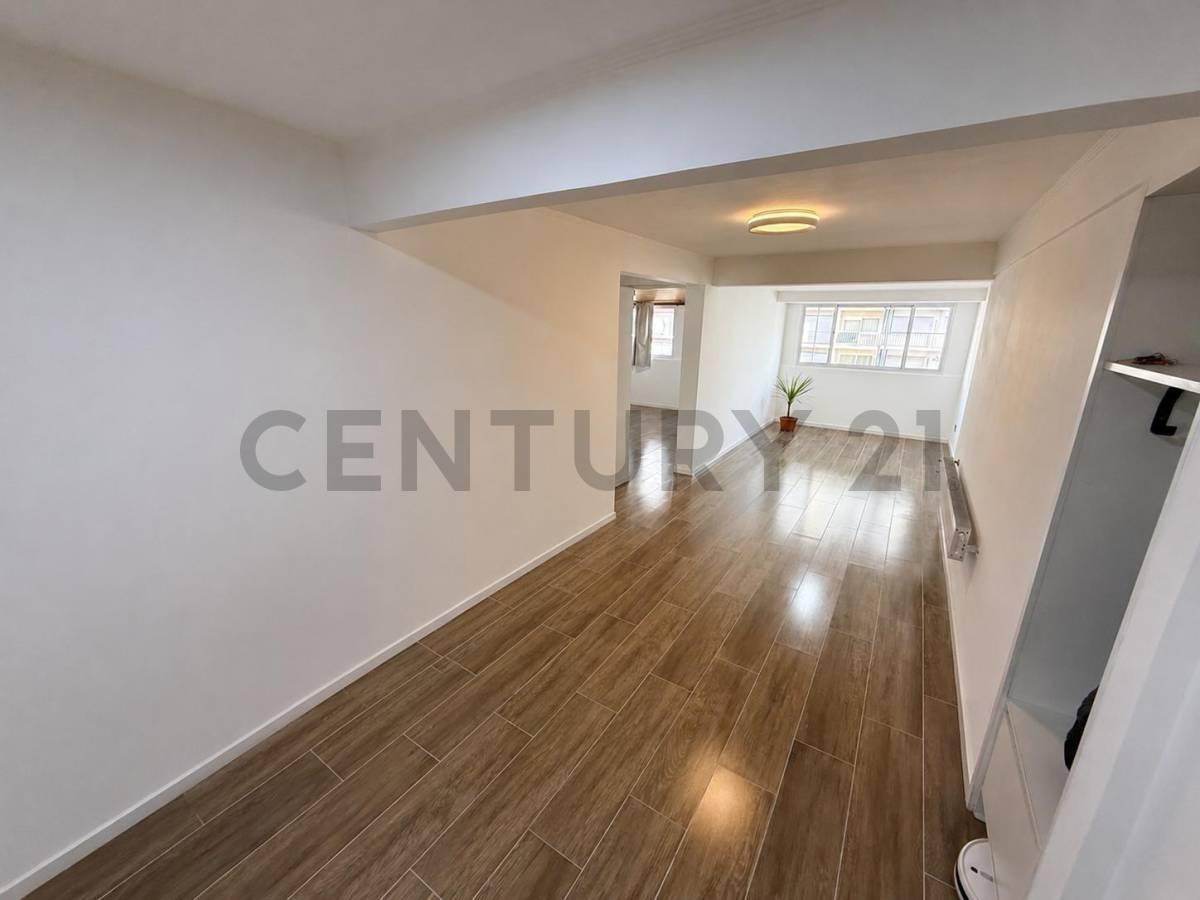 Excelente departamento de 67 m² ubicado sobre Av. Colón, en un 5° piso al frente