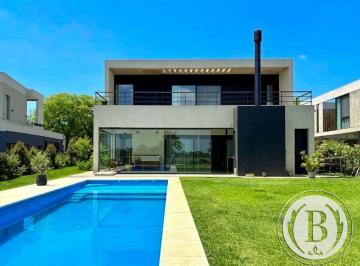 Casa de 5 ambientes, Tigre · Bustamante Prop San Isidro Labrador 12459 Casa Venta Villanueva Tigre