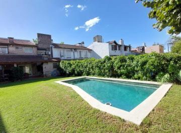 Casa · 241m² · 6 Ambientes · 1 Cochera · Casa en Venta en Lomas Beccar, San Isidro