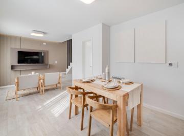 Casa · 104m² · 4 Ambientes · 2 Cocheras · En Venta Duplex 3 Dorm. en Complejo Distrito 20 B° Poeta Lugones