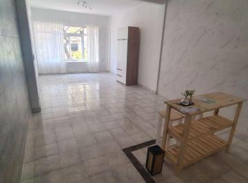 Departamento de 1 ambiente, Monserrat · Excelente Monoambiente Al Frente - 39 m² Refaccionado a Nuevo
