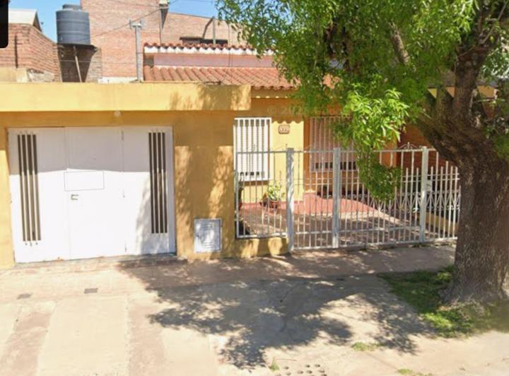 Casa · 75m² · 5 Ambientes · 2 Cocheras