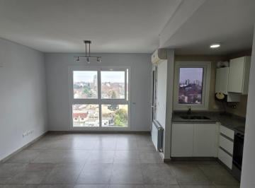 Departamento · 44m² · 2 Ambientes · Alquiler Departamento de 2 Ambientes con Cochera en Banfield