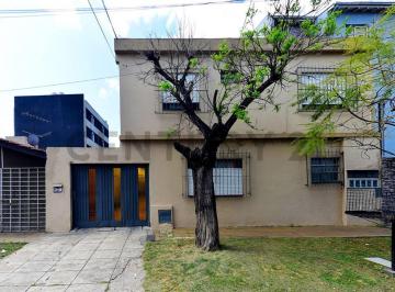 PH · 83m² · 3 Ambientes · 1 Cochera · Venta PH 3 Amb con Cochera Impecable en Moron