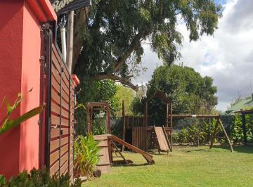 Quinta vacacional · 190m² · 3 Dormitorios · 1 Cochera · Casa Quinta en Venta Arturo Segui 3 Dorm.