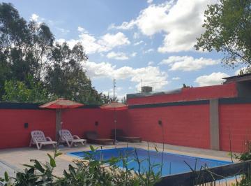 Quinta vacacional · 190m² · 3 Dormitorios · 1 Cochera · Casa Quinta en Venta Arturo Segui 3 Dorm.