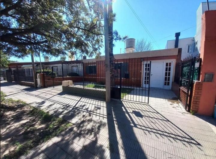 Casa · 142m² · 3 Ambientes · 1 Cochera