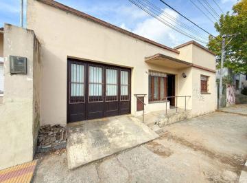 Casa · 110m² · 3 Ambientes · 1 Cochera · Venta Casa 2 Dorm. Zona Calvario Tandil