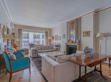 Departamento · 308m² · 5 Ambientes · 1 Cochera · Av Alvear y Montevideo