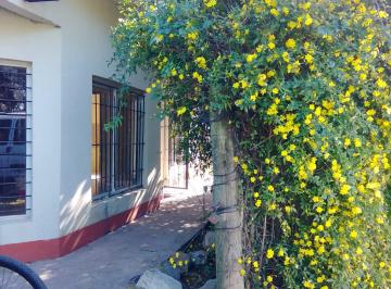 Casa en Venta de 3 ambientes Santa Rosa Del Mar De Peralta Ramos · Casa con Parque