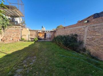 Casa · 46m² · 2 Ambientes · 2 Cocheras · Venta de Casa en Guaymallen