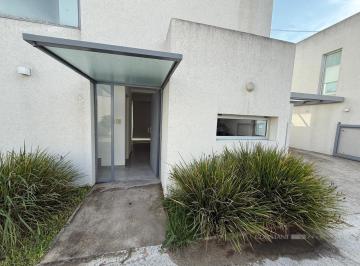 Departamento · 70m² · 3 Ambientes · 1 Cochera · Duplex en Venta 2 Dorm. con Cochera en City Bell