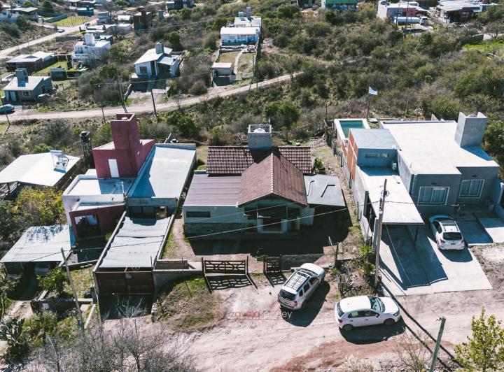 Casa · 600m² · 2 Dormitorios · 1 Cochera