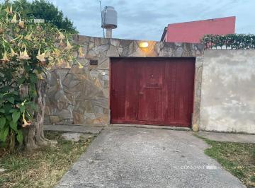 Casa · 133m² · 5 Ambientes · 1 Cochera · Casa en Venta de 4 Dorm. en La Plata