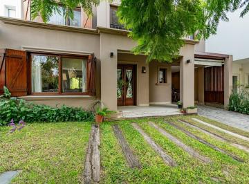 Casa · 181m² · 4 Ambientes · 2 Cocheras · Casa en Barrio Privado La Araucaria Bella Vista