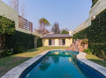 Casa · 330m² · 7 Ambientes · 3 Cocheras · Muy Linda Casa en Belgrano Chico con Pileta y Cochera