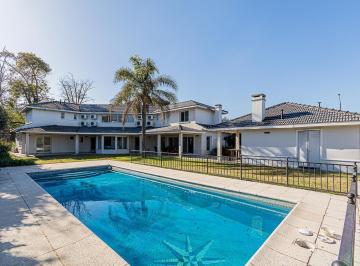 Casa · 420m² · 9 Ambientes · 3 Cocheras · Casa en Alquiler en Club de Campo Armenia, Pilar