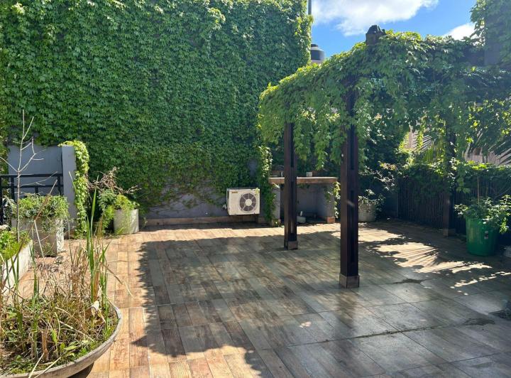Casa · 170m² · 2 Ambientes · 1 Cochera