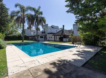 piscina · Lote Interno con Piscina - Calle Principal - Campo Chico