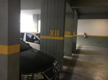 Garage · Cochera en Monserrat