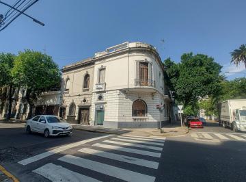 Oficina comercial · 400m² · 6 Ambientes · Venta de Oficina en El Barrio de Constitución