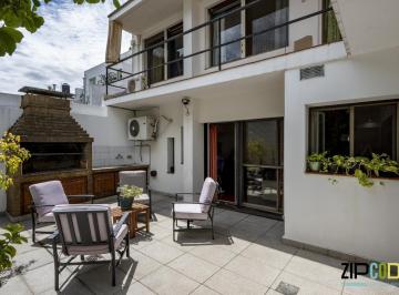 Casa · 298m² · 10 Ambientes · 1 Cochera · Venta Casa en Lote Propio en Villa del Parque. Vivienda Multifamiliar o Vivienda Más Emprendimiento