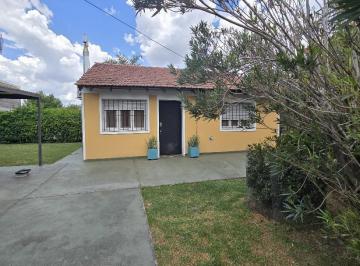 Casa · 128m² · 4 Ambientes · 1 Cochera · Matheu | Casa en Una Planta | Lote 700 m² | Parque y Pileta