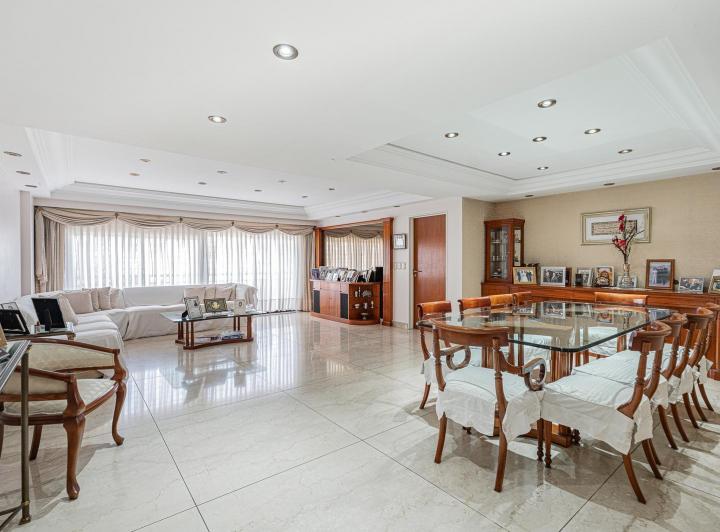 Departamento · 187m² · 5 Ambientes · 1 Cochera