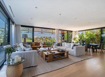 Casa · 353m² · 7 Ambientes · Casa en Venta a La Laguna en Castaños, Nordelta, Tigre