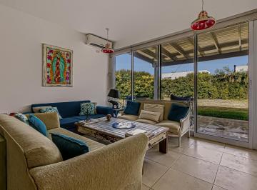 Casa · 163m² · 4 Ambientes · 2 Cocheras · Venta | Casa con 3 Dorm. en Lote Interno | La Comarca, Troncos del Talar