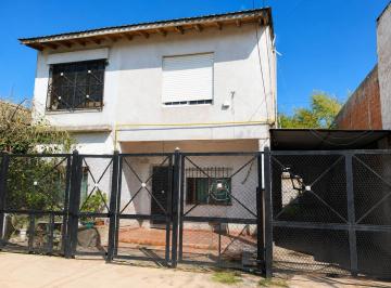 Frente · Gran Oportunidad Casa a Refaccionar Departamento de 3 Ambientes Sobre Lote Amplio Florencio Varela