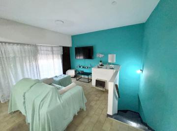 Casa · 250m² · 8 Ambientes · Venta Casa Lanus Oeste - Multifamiliar