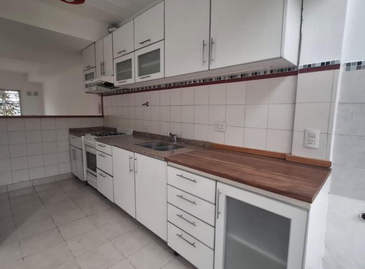 Departamento · 49m² · 2 Ambientes · 1 Cochera