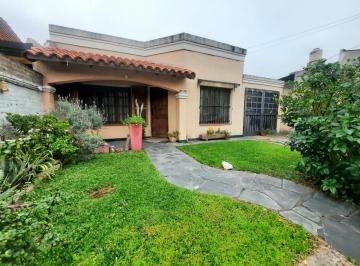 Casa · 103m² · 4 Ambientes · 2 Cocheras · Casa Chalet en Venta en El Talar, Tigre, G. B. a. Zona Norte
