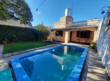 Casa · 103m² · 4 Ambientes · 2 Cocheras · Casa Chalet en Venta en El Talar, Tigre, G. B. a. Zona Norte