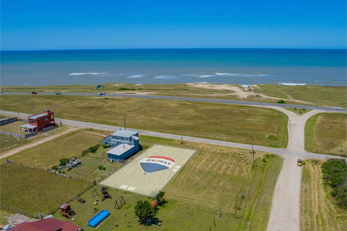 Venta de Lote en el Barrio Santa Isabel, primera línea de mar, 800m²