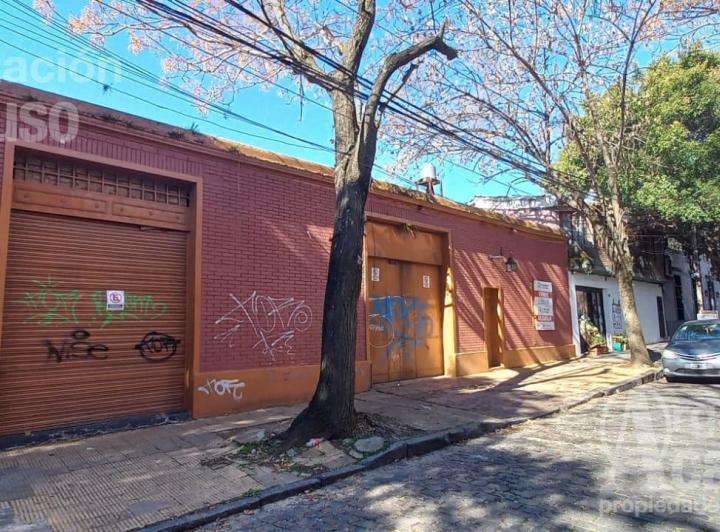 Local comercial · 225m²