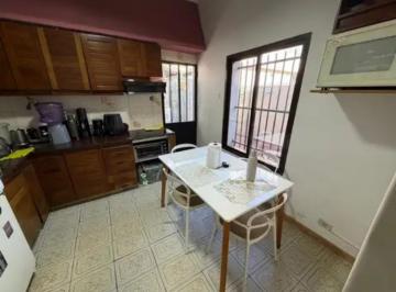 Casa · 133m² · 5 Ambientes · 1 Cochera · Casa en San Andres