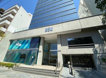 Oficina comercial · 180m² · 7 Ambientes · 3 Cocheras · Piso de Oficina Terraza en Alquiler, Vicente López.