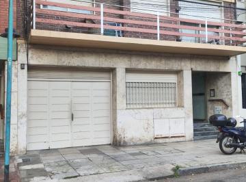 Garage , Vicente López · Cochera Cubierta en Olivos en Venta