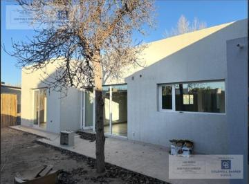 Casa · 145m² · 5 Ambientes · 2 Cocheras · Casa Barrio Finca Costa Serena