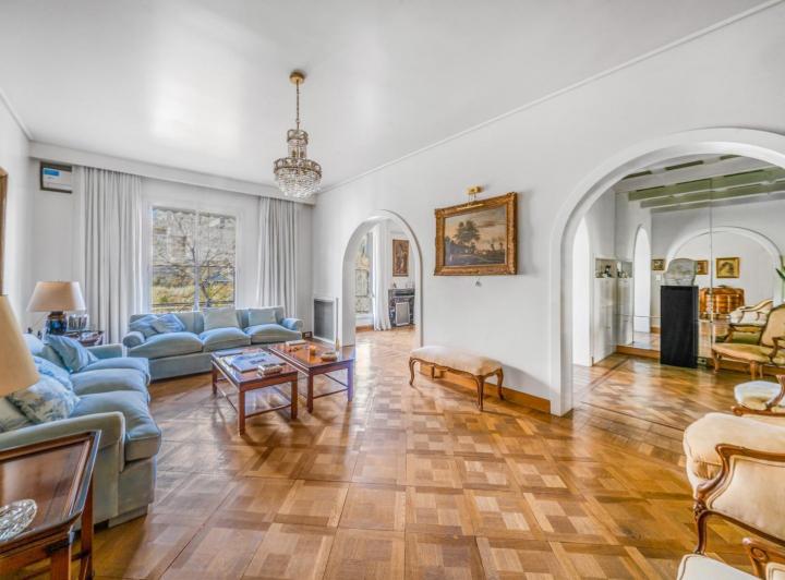 Departamento · 215m² · 5 Ambientes · 2 Cocheras
