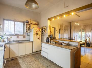 Casa · 175m² · 4 Ambientes · 1 Cochera · Casa 4 Ambientes con Jardin en Boulogne